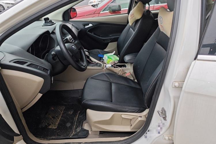 Used Ford Focus 2017 Sedan 1.6L Automatic Comfort Plus SmartDrive Edition Left Front Seat
