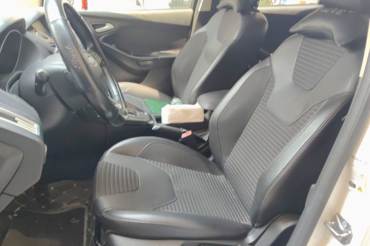 Used Ford Focus 2017 Sedan 1.6L Automatic Fashion Edition Smart Drive Version Left Front Seat