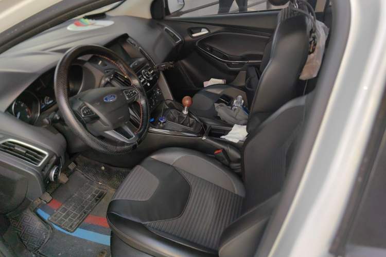 Used Ford Focus 2017 Sedan 1.6L Manual Fashion Edition Smart Drive Version Left Front Seat