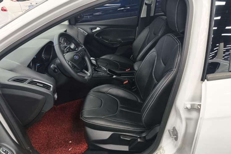 Used Ford Focus 2017 Sedan 1.6L Automatic Fashion Edition Smart Drive Version Left Front Seat