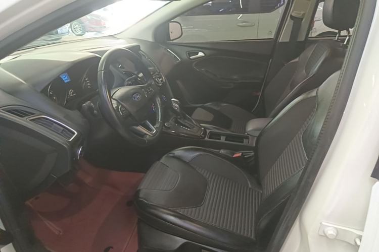 Used Ford Focus 2017 Hatchback 1.6L Automatic Fashion Edition Smart Drive Version Left Front Seat
