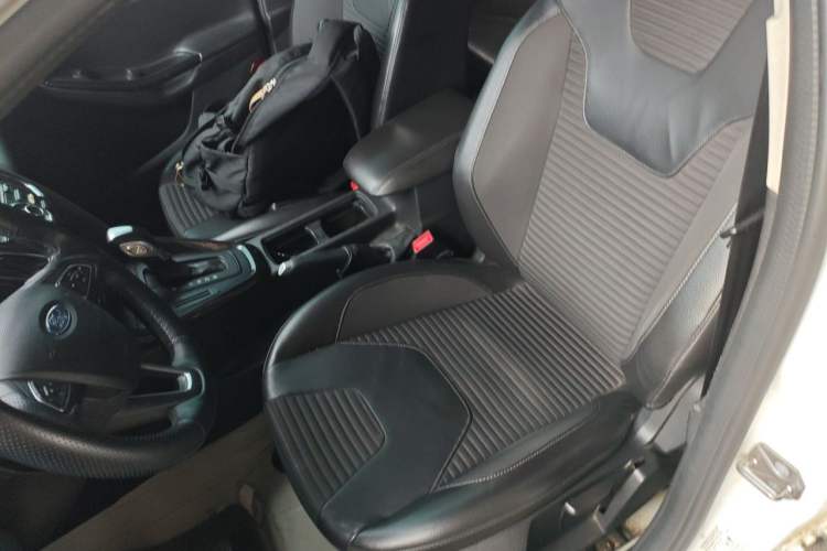 Used Ford Focus 2017 Hatchback 1.6L Automatic Fashion Edition Smart Drive Version Left Front Seat