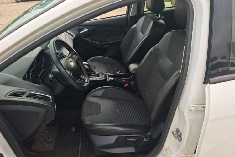 Used Ford Focus 2017 1.5T CTCC White and Black Limited Edition Left Front Seat