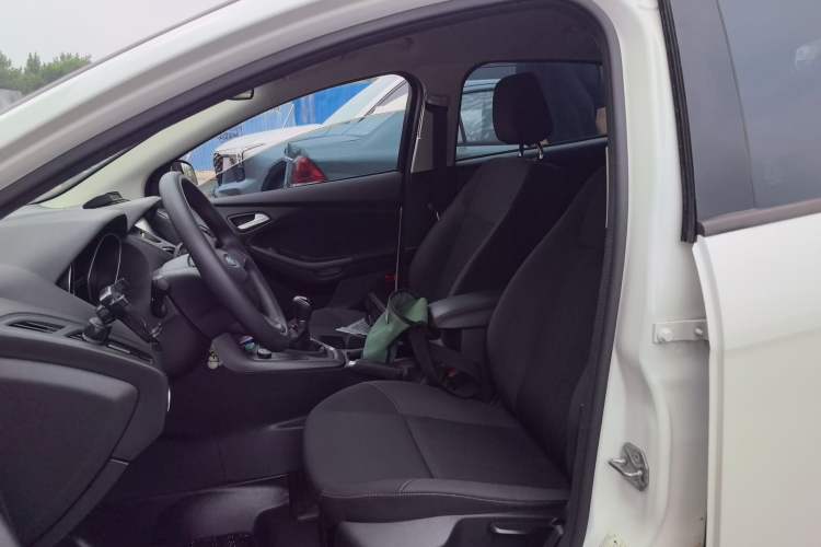 Used Ford Focus 2017 Hatchback 1.6L Manual Comfort Plus SmartDrive Edition Left Front Seat