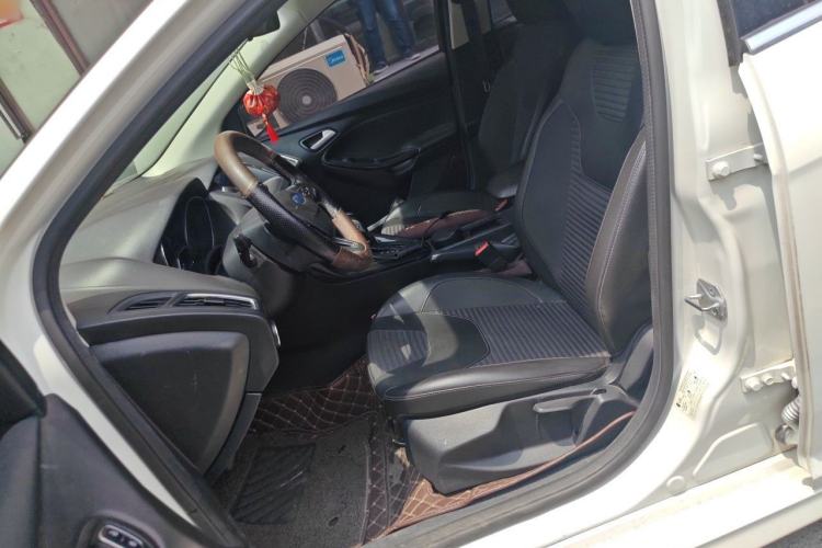 Used Ford Focus 2017 Hatchback EcoBoost 180 Automatic Elite Model Left Front Seat