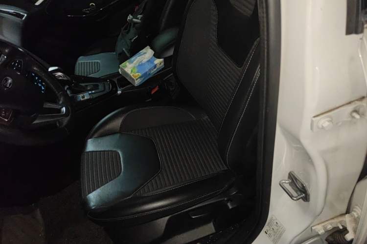 Used Ford Focus 2017 Hatchback 1.6L Automatic Fashion Edition Smart Drive Version Left Front Seat