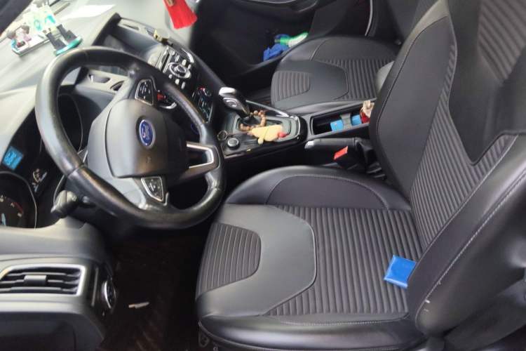 Used Ford Focus 2017 Hatchback 1.6L Automatic Fashion Edition Smart Drive Version Left Front Seat