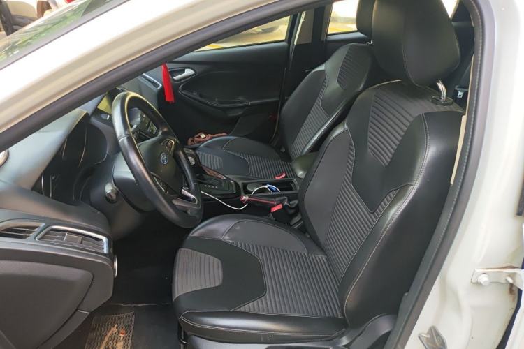Used Ford Focus 2017 Hatchback 1.6L Automatic Fashion Edition Smart Drive Version Left Front Seat