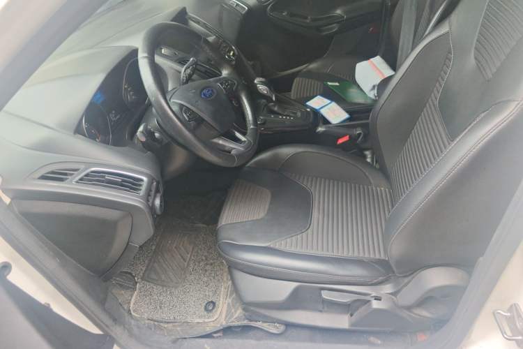 Used Ford Focus 2017 Hatchback 1.6L Automatic Fashion Edition Smart Drive Version Left Front Seat