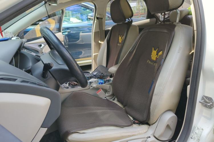 Used Ford Focus 2017 Sedan 1.6L Manual Comfort Plus SmartDrive Edition Left Front Seat
