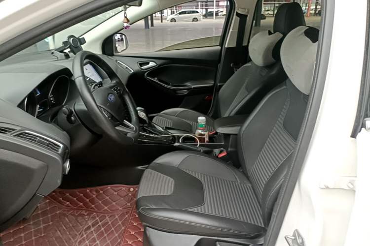 Used Ford Focus 2017 Sedan EcoBoost 180 Automatic Elite Model Left Front Seat