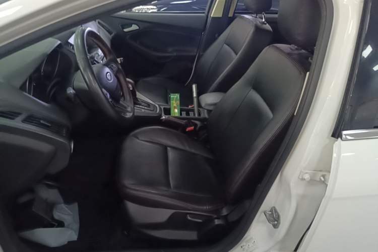 Used Ford Focus 2017 Hatchback 1.6L Automatic Comfort Plus SmartDrive Edition Left Front Seat