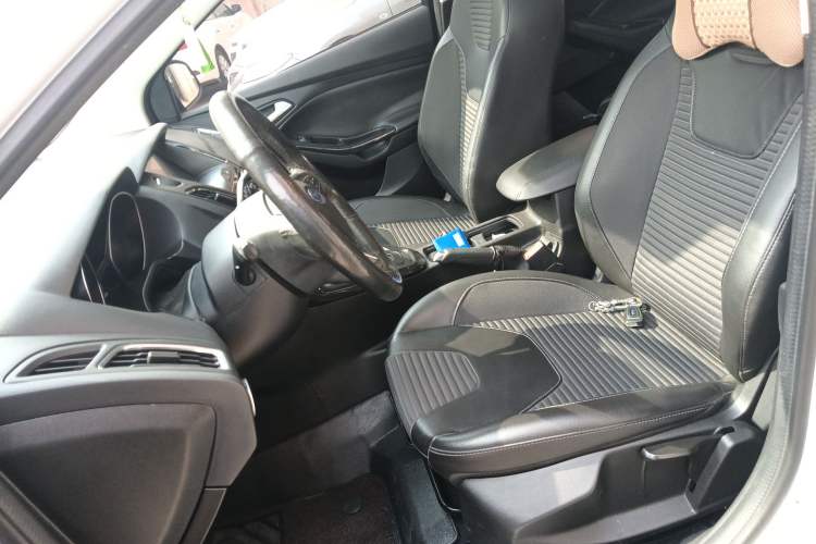 Used Ford Focus 2017 Hatchback 1.6L Automatic Fashion Edition Smart Drive Version Left Front Seat
