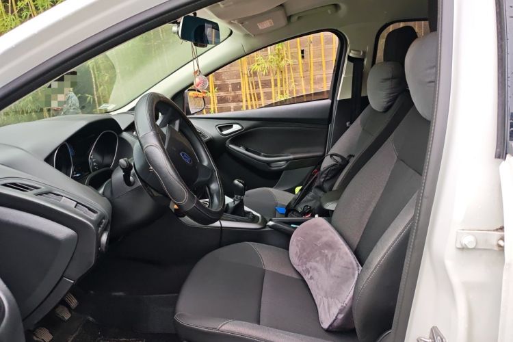 Used Ford Focus 2017 Hatchback 1.6L Manual Comfort Plus SmartDrive Edition Left Front Seat