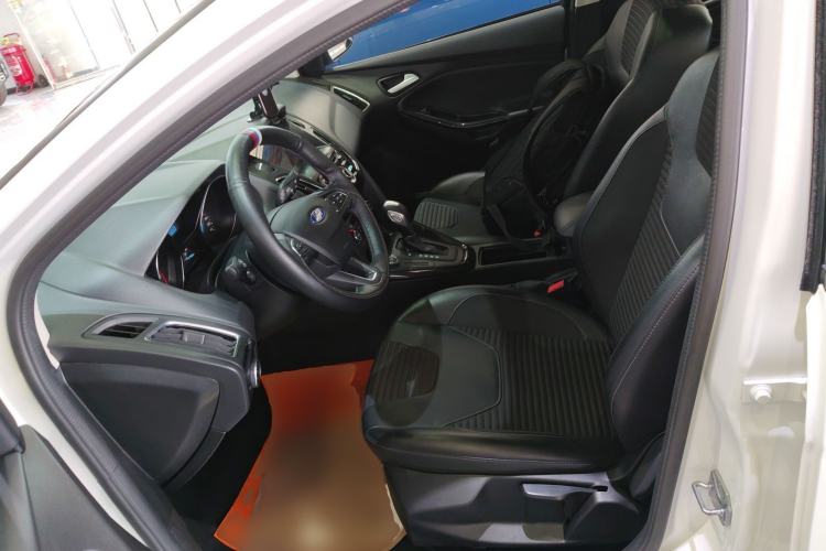 Used Ford Focus 2017 Hatchback 1.6L Automatic Fashion Edition Smart Drive Version Left Front Seat