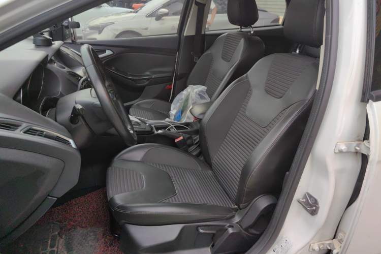 Used Ford Focus 2017 Sedan 1.6L Automatic Fashion Edition Smart Drive Version Left Front Seat