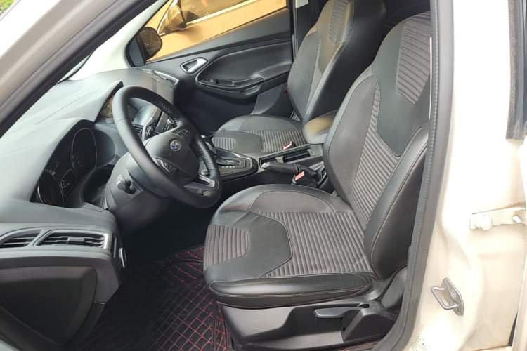 Used Ford Focus 2017 Sedan EcoBoost 180 Automatic Elite Model Left Front Seat