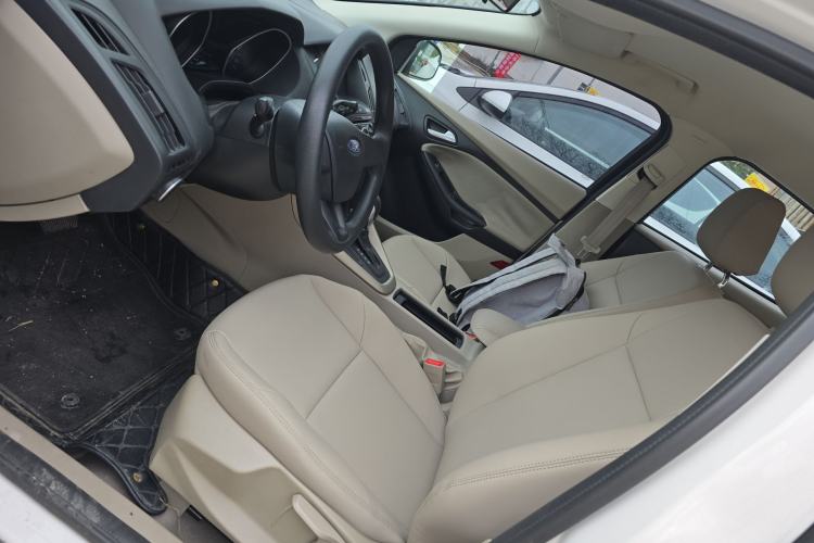 Used Ford Focus 2017 Sedan 1.6L Automatic Comfort Plus SmartDrive Edition Left Front Seat