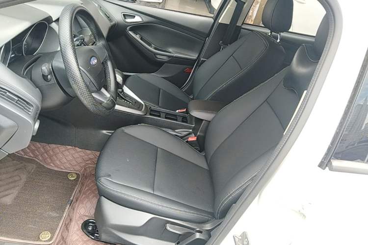 Used Ford Focus 2017 Hatchback 1.6L Automatic Comfort Plus SmartDrive Edition Left Front Seat