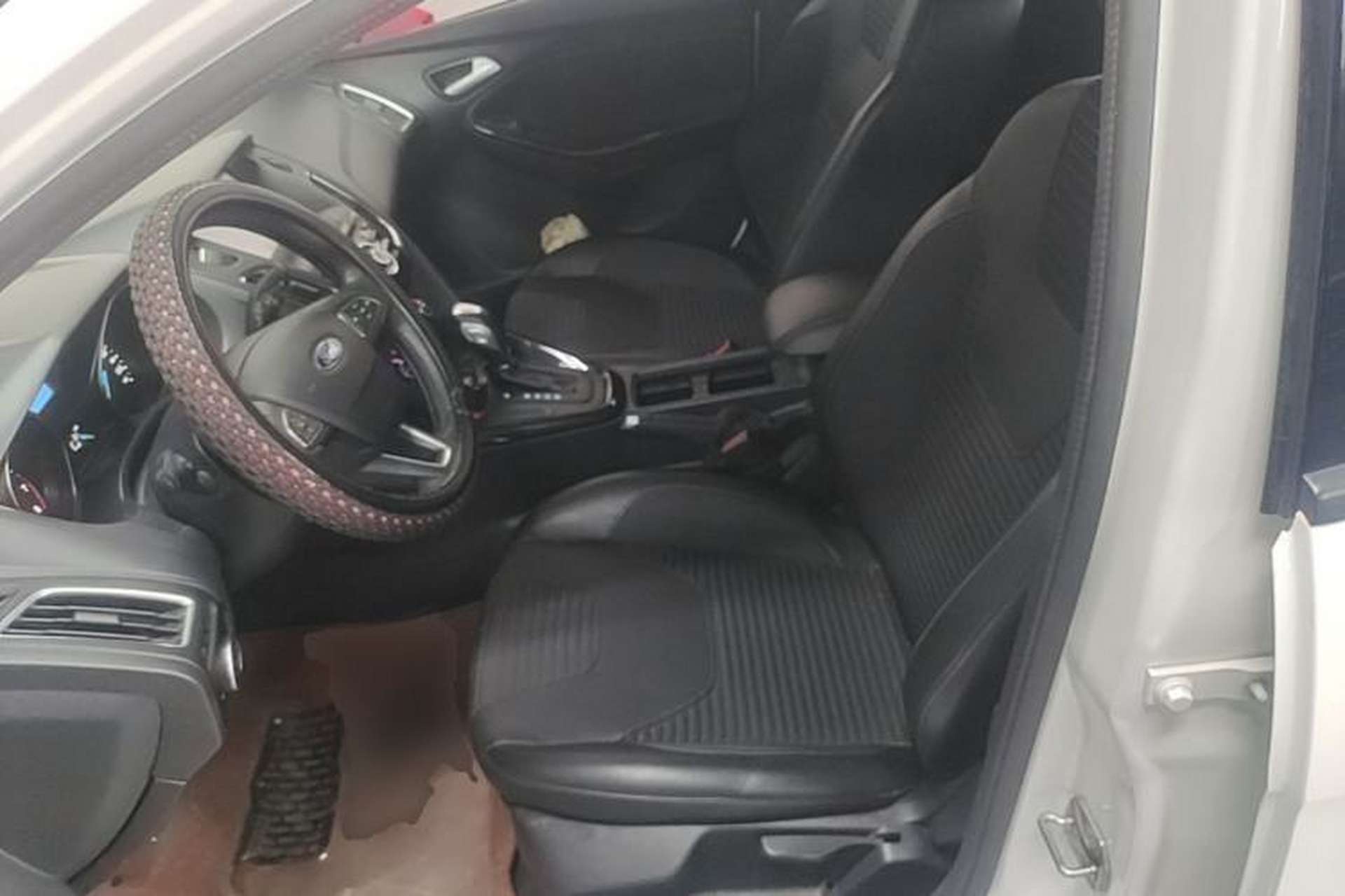 Used Ford Focus 2017 Hatchback 1.6L Automatic Fashion Edition Smart Drive Version Left Front Seat