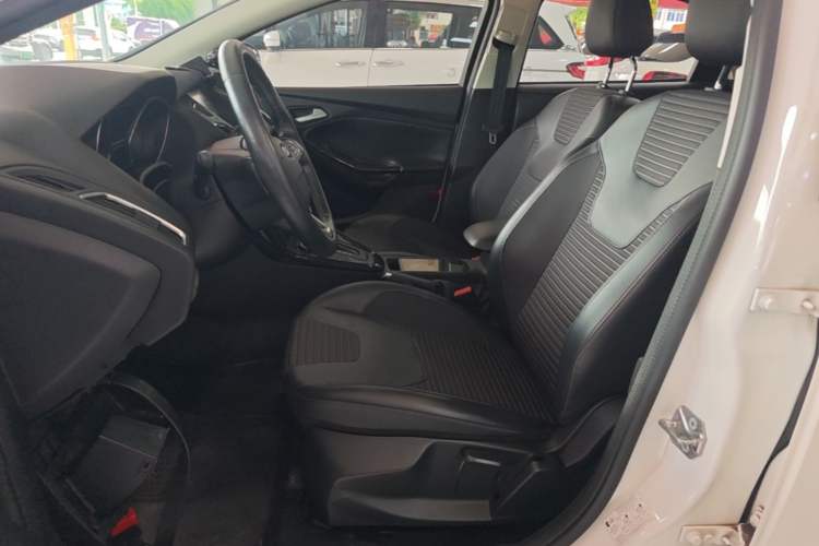 Used Ford Focus 2017 Hatchback 1.6L Automatic Fashion Edition Smart Drive Version Left Front Seat