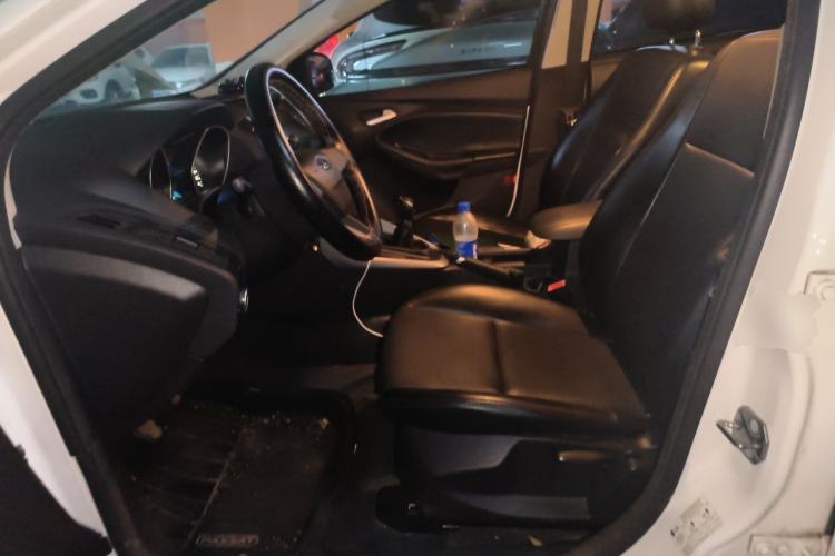 Used Ford Focus 2017 Hatchback 1.6L Manual Comfort Plus SmartDrive Edition Left Front Seat