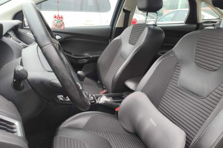 Used Ford Focus 2017 Sedan 1.6L Manual Fashion Edition Smart Drive Version Left Front Seat
