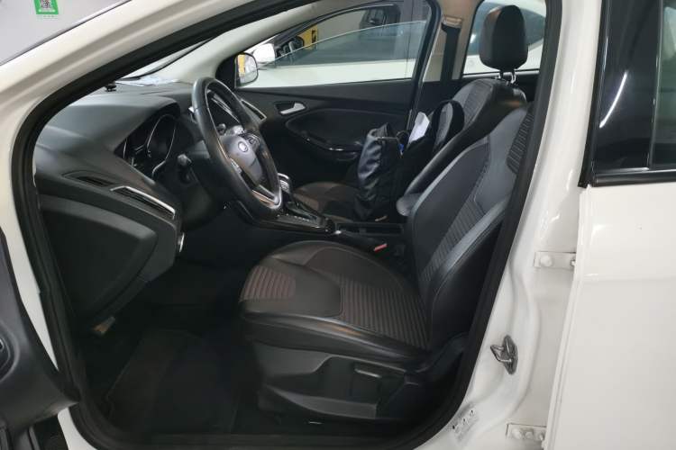 Used Ford Focus 2017 Sedan 1.6L Automatic Fashion Edition Smart Drive Version Left Front Seat