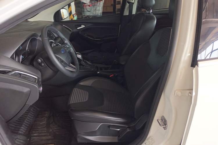 Used Ford Focus 2017 Sedan EcoBoost 180 Automatic Elite Model Left Front Seat