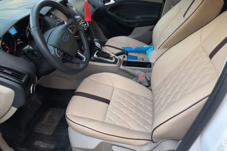 Used Ford Focus 2017 Sedan 1.6L Automatic Comfort Plus SmartDrive Edition Left Front Seat