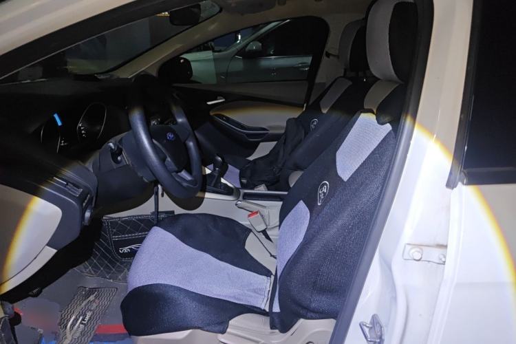 Used Ford Focus 2017 Sedan 1.6L Manual Comfort Plus SmartDrive Edition Left Front Seat