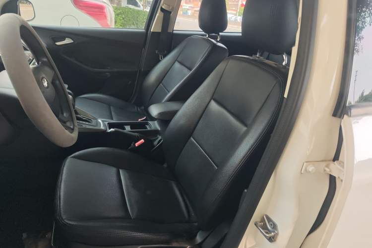 Used Ford Focus 2017 Hatchback 1.6L Automatic Comfort Plus SmartDrive Edition Left Front Seat