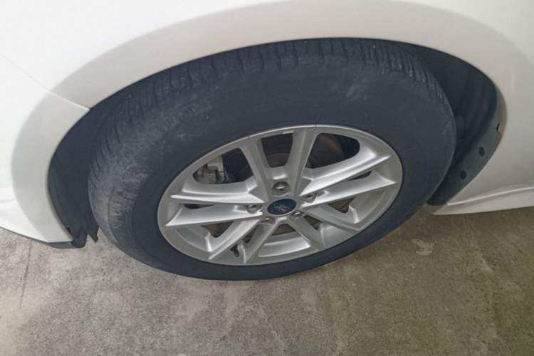 Used Ford Focus 2017 Hatchback 1.6L Automatic Fashion Edition Smart Drive Version Left Front Wheel Hub