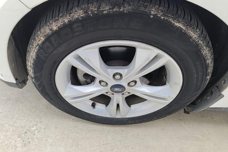 Used Ford Focus 2017 Hatchback 1.6L Automatic Comfort Plus SmartDrive Edition Left Front Wheel Hub