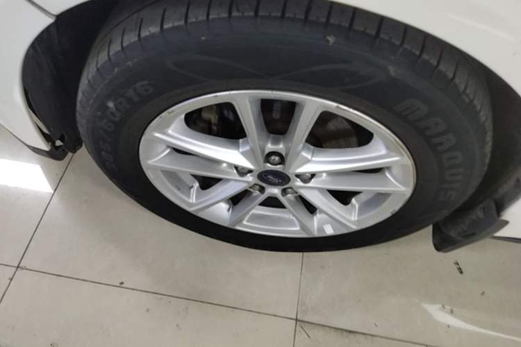 Used Ford Focus 2017 Sedan 1.6L Automatic Fashion Edition Smart Drive Version Left Front Wheel Hub