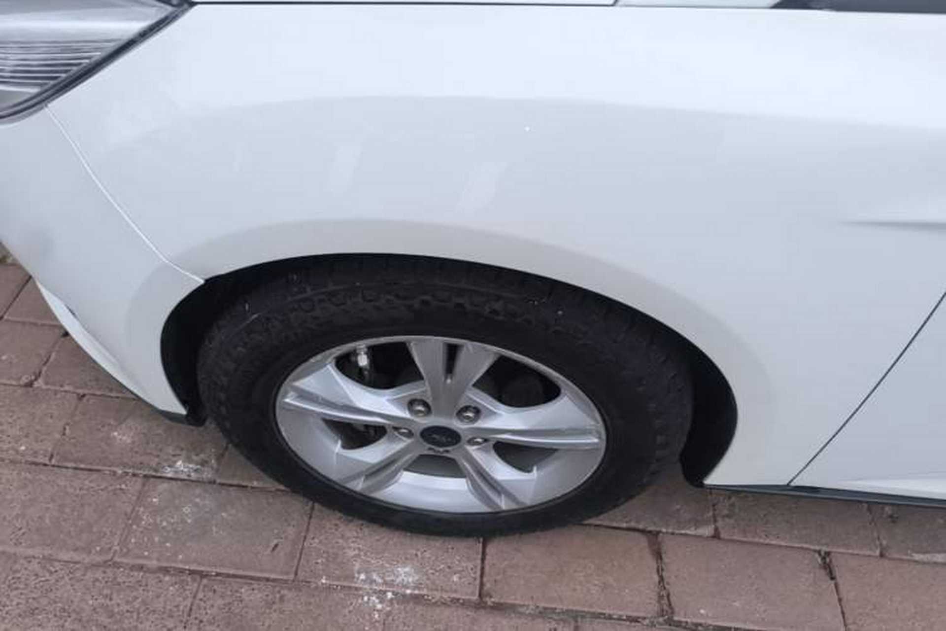 Used Ford Focus 2017 Sedan 1.6L Automatic Comfort Plus SmartDrive Edition Left Front Wheel Hub