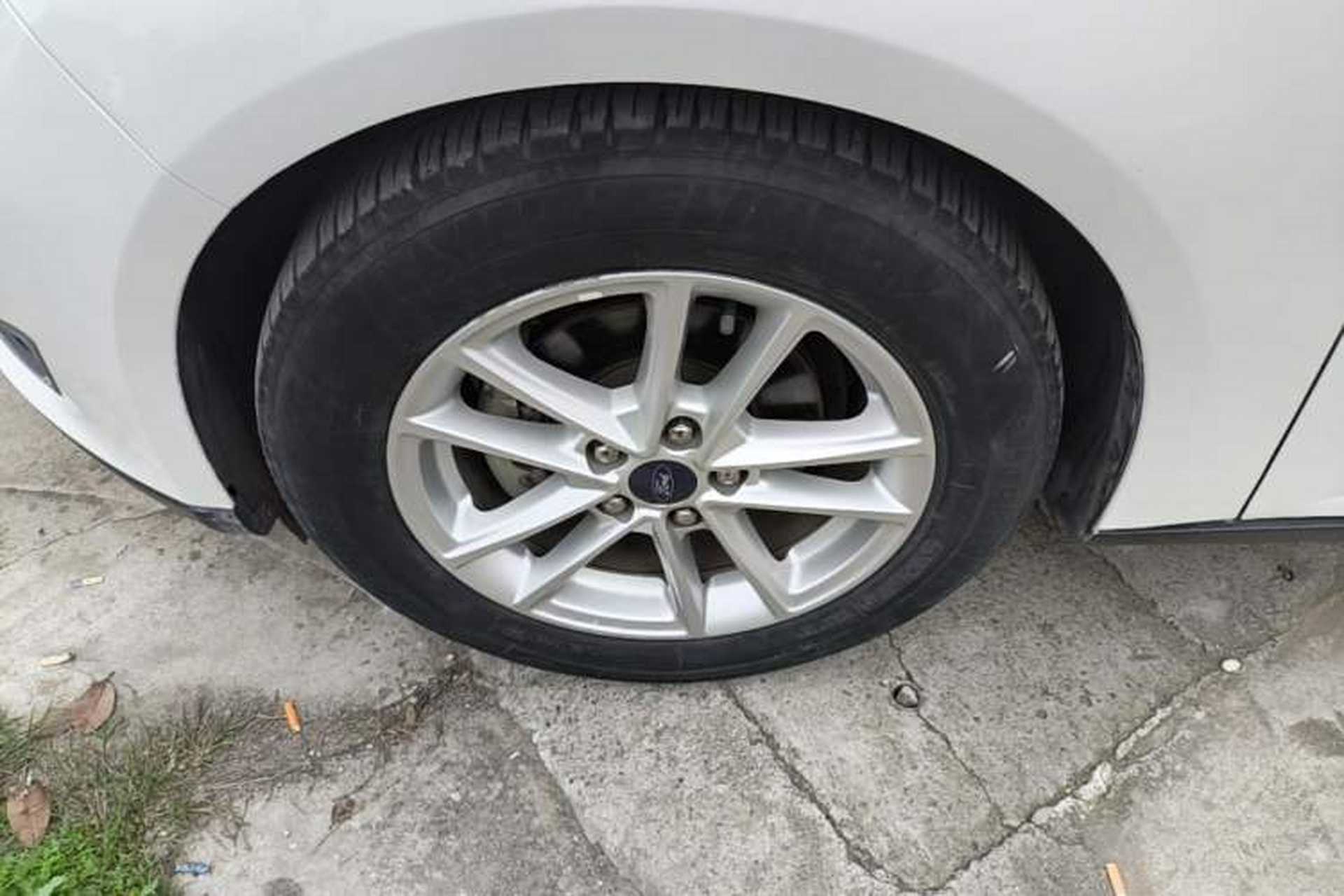 Used Ford Focus 2017 Hatchback 1.6L Automatic Fashion Edition Smart Drive Version Left Front Wheel Hub