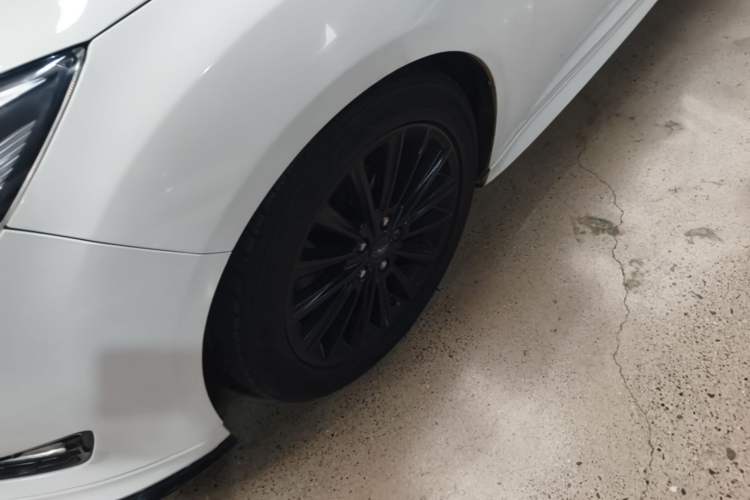 Used Ford Focus 2017 Hatchback EcoBoost 180 Automatic Sport Model Left Front Wheel Hub