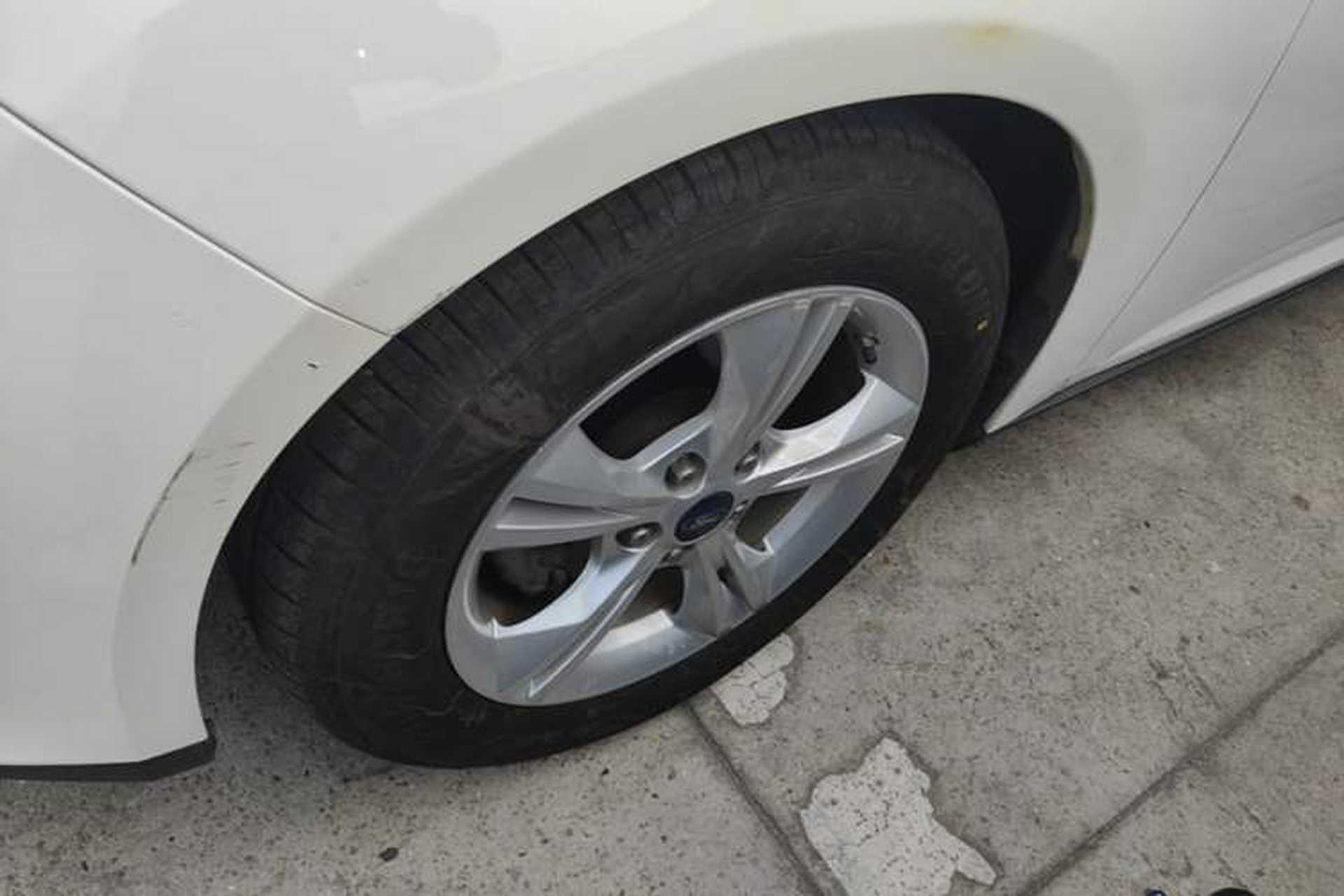 Used Ford Focus 2017 Sedan 1.6L Automatic Comfort Plus SmartDrive Edition Left Front Wheel Hub