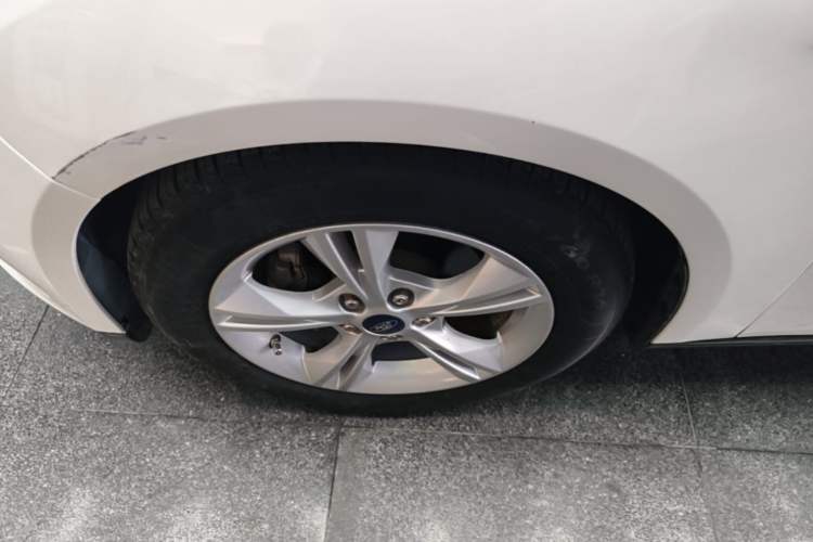 Used Ford Focus 2017 Hatchback 1.6L Automatic Comfort Plus SmartDrive Edition Left Front Wheel Hub