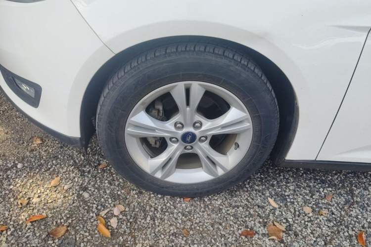 Used Ford Focus 2017 Hatchback 1.6L Automatic Comfort Plus SmartDrive Edition Left Front Wheel Hub