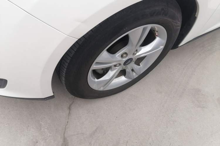 Used Ford Focus 2017 Hatchback 1.6L Automatic Comfort Plus SmartDrive Edition Left Front Wheel Hub