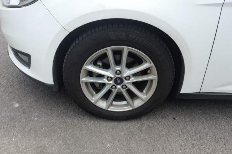 Used Ford Focus 2017 Hatchback 1.6L Automatic Fashion Edition Smart Drive Version Left Front Wheel Hub