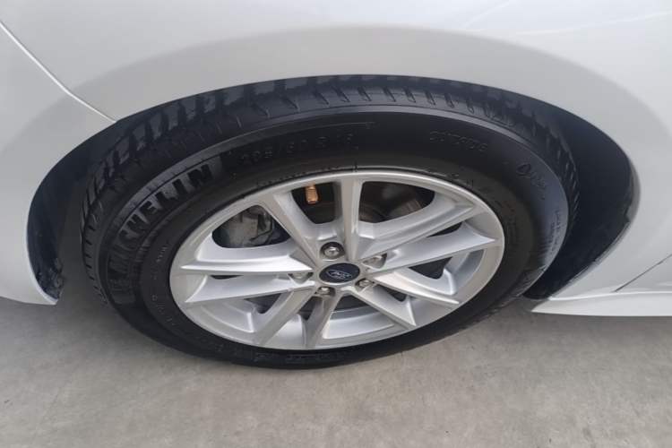 Used Ford Focus 2017 Hatchback EcoBoost 180 Automatic Elite Model Left Front Wheel Hub