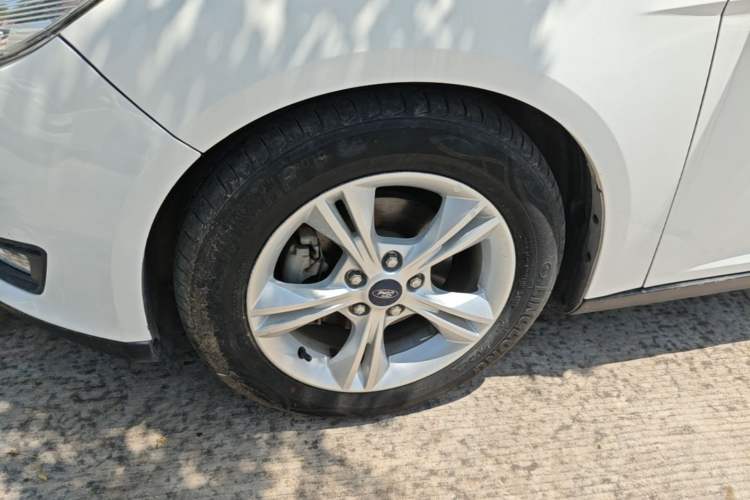 Used Ford Focus 2017 Hatchback 1.6L Automatic Comfort Plus SmartDrive Edition Left Front Wheel Hub