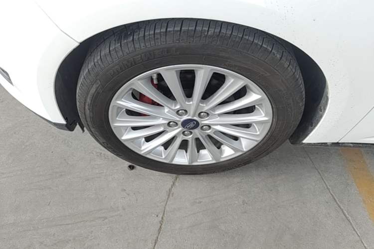Used Ford Focus 2017 Hatchback 1.6L Manual Comfort Plus SmartDrive Edition Left Front Wheel Hub
