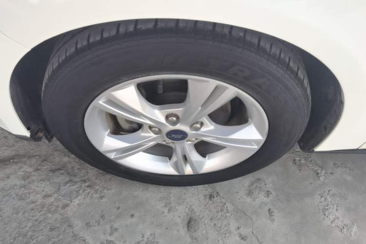 Used Ford Focus 2017 Hatchback 1.6L Manual Comfort Plus SmartDrive Edition Left Front Wheel Hub