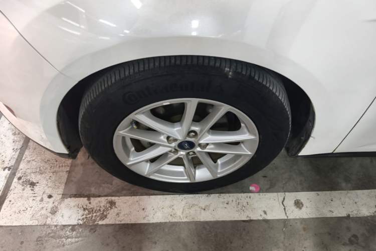Used Ford Focus 2017 Hatchback 1.6L Automatic Fashion Edition Smart Drive Version Left Front Wheel Hub