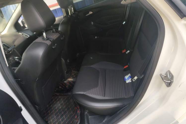Used Ford Focus 2017 Sedan 1.6L Automatic Fashion Edition Smart Drive Version Left Rear Seat
