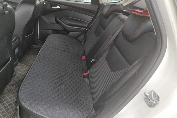 Used Ford Focus 2017 Hatchback 1.6L Automatic Fashion Edition Smart Drive Version Left Rear Seat